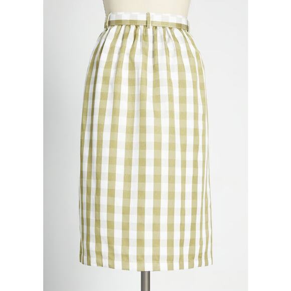 Modcloth Past But Not Least Belted Skirt in Green Checkered - Picture 3 of 10